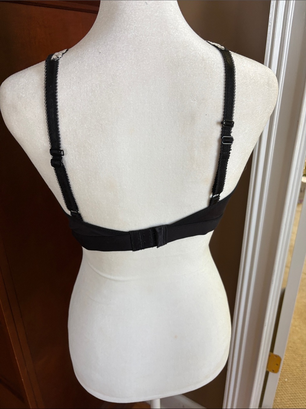 NWT Wacoal/Soma Lace-Trim Bralette in Black and Cream - Picture 5 of 10